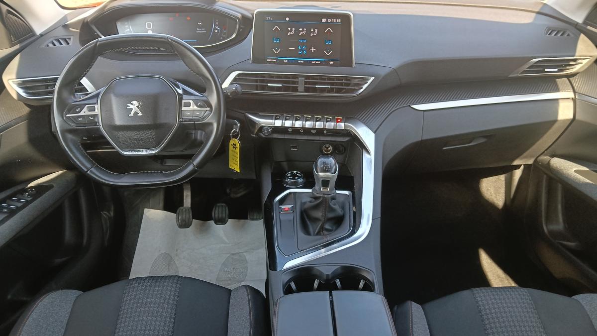 Peugeot 3008 1.5 HDI 130CV Business 061